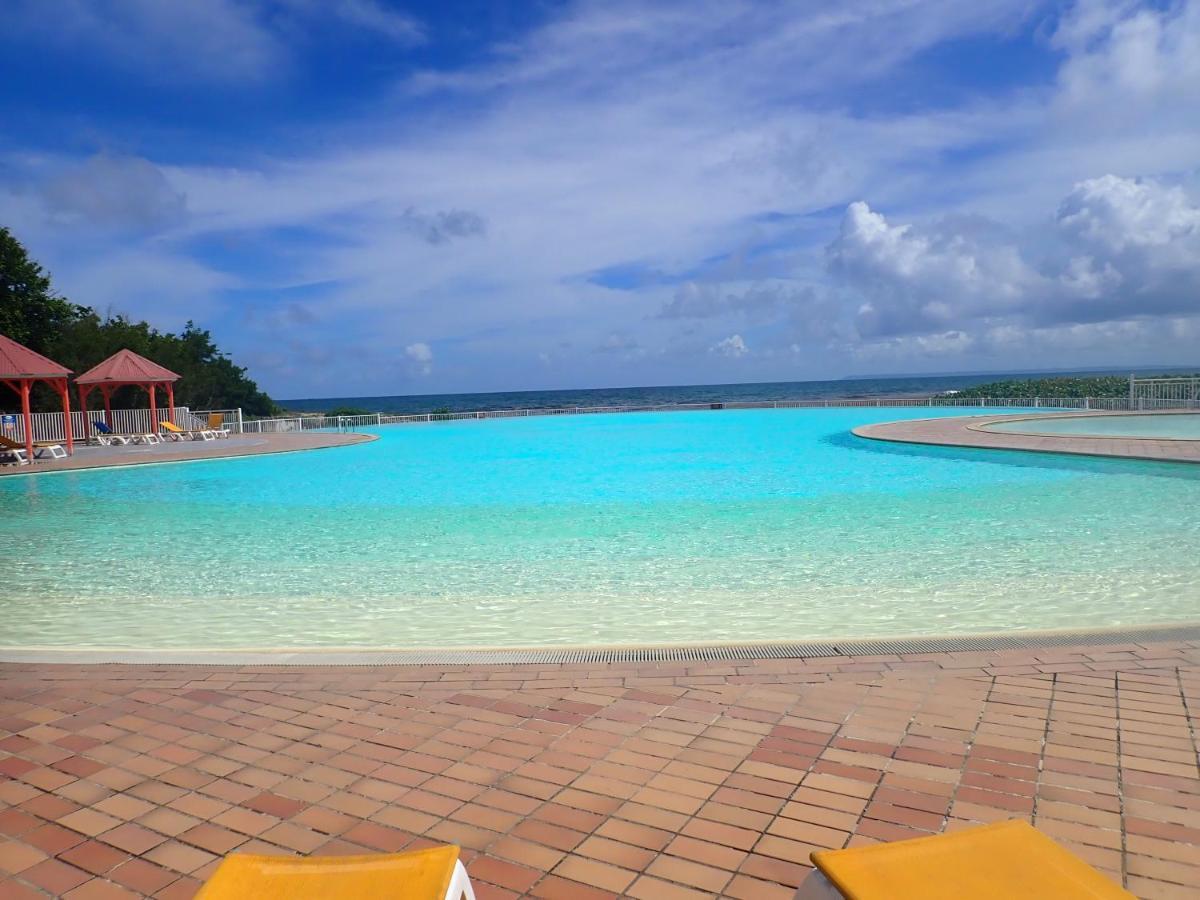 Ti Kaz Emeraude - Mer, Soleil Et Sable Fin, Piscine Et Tennis Saint-Francois  Bagian luar foto