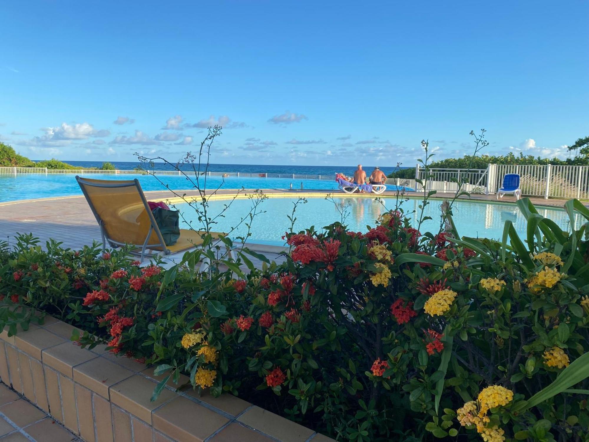 Ti Kaz Emeraude - Mer, Soleil Et Sable Fin, Piscine Et Tennis Saint-Francois  Bagian luar foto