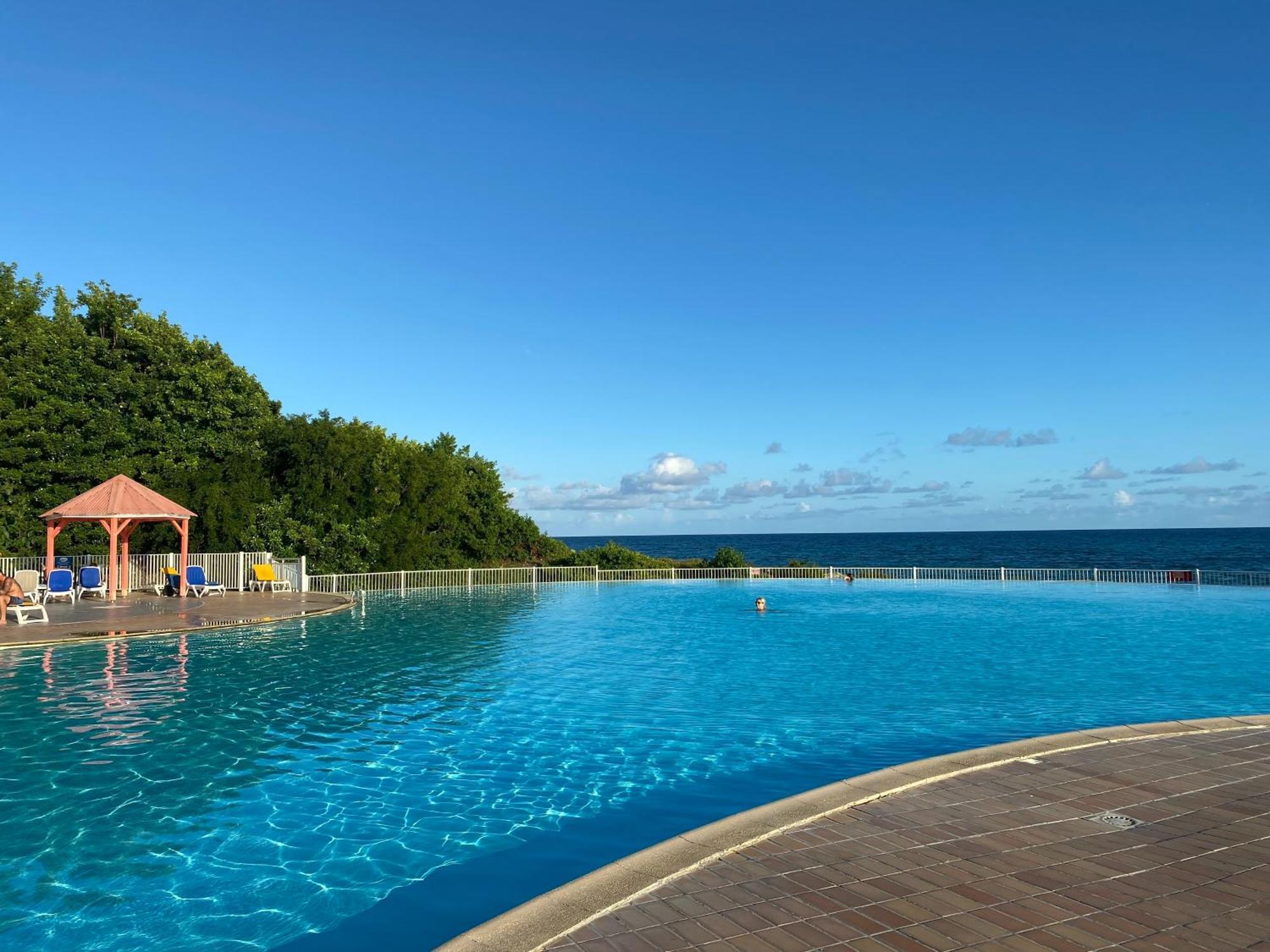 Ti Kaz Emeraude - Mer, Soleil Et Sable Fin, Piscine Et Tennis Saint-Francois  Bagian luar foto